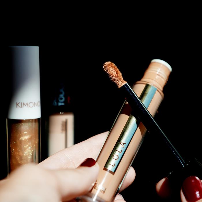 Big, bold & beautiful: Lola dip-in pack for liquid makeup